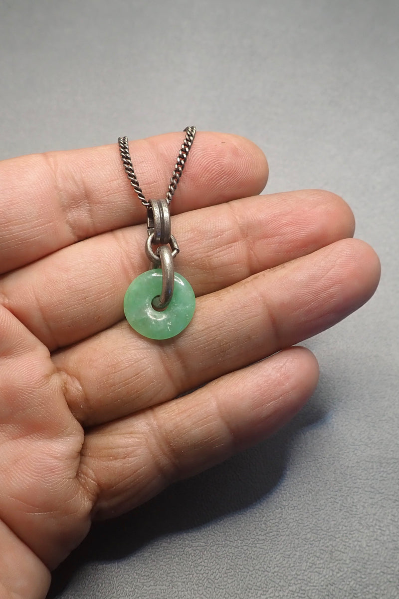 JADE DISC PENDANT