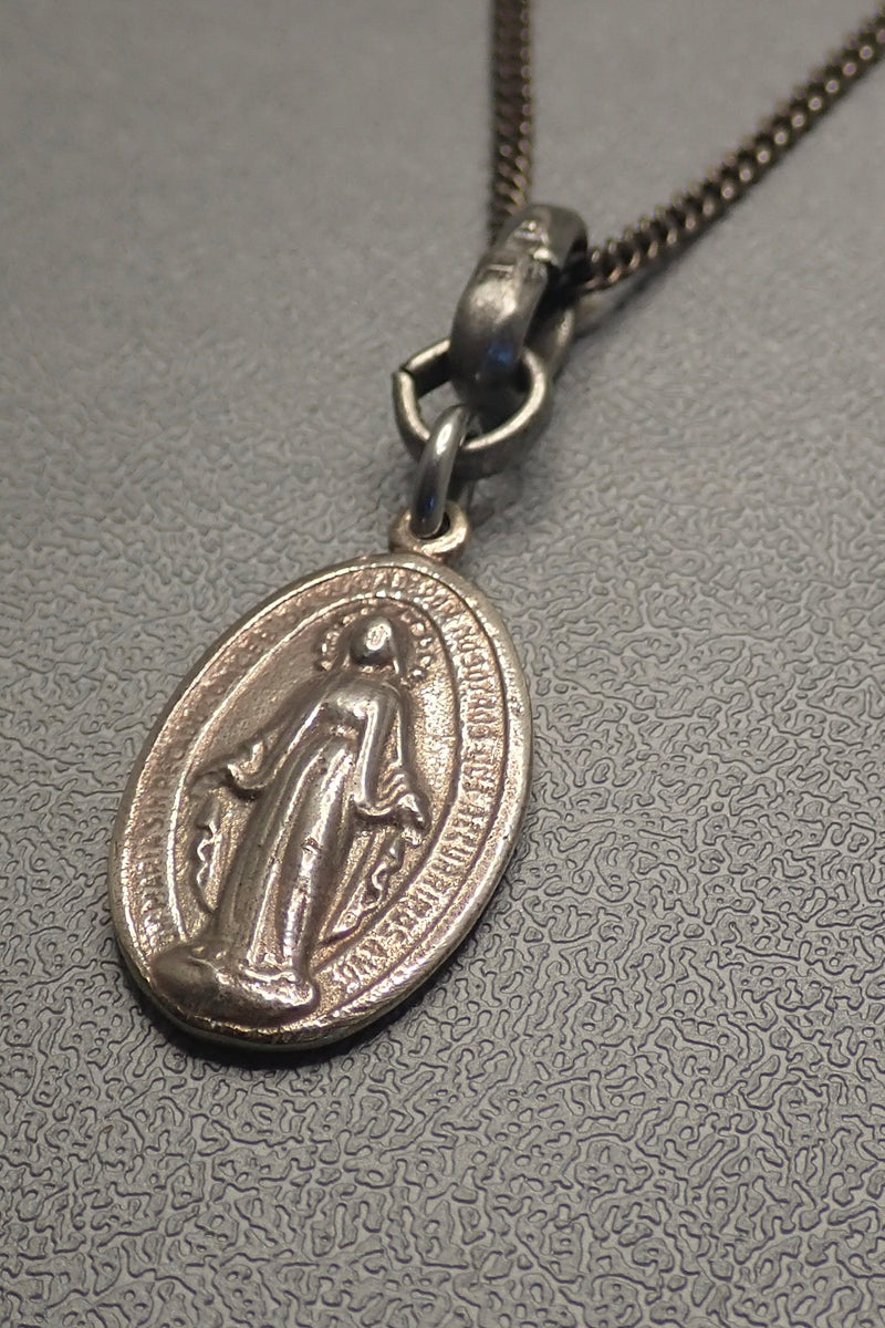 MIRACULOUS VIRGEN PENDANT