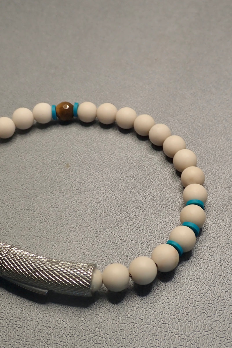 WHITE RIVER SIDE STONE BRACELET