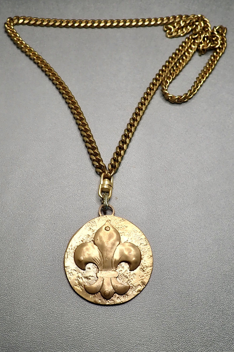 FLEUR DE LIS MEDALLION NECKLACE