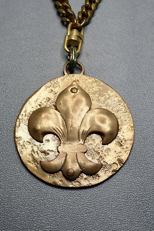 FLEUR DE LIS MEDALLION NECKLACE