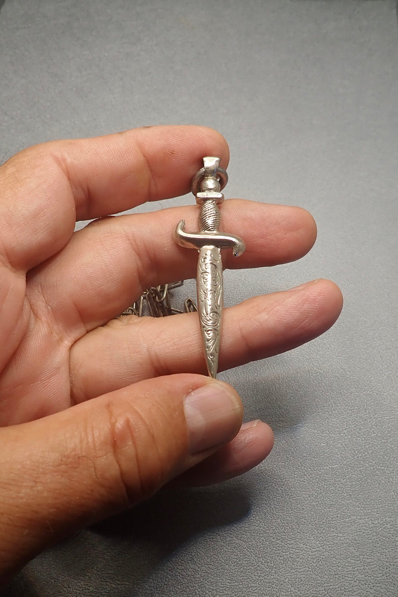 SILVER DAGGER PENDANT