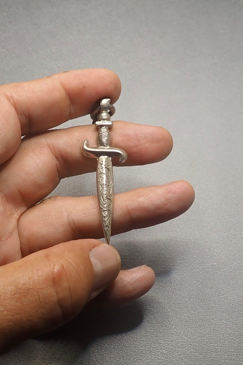 SILVER DAGGER PENDANT