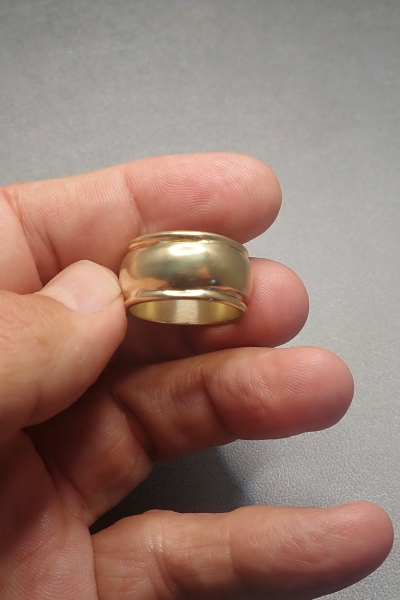 14 K GOLD BAND RING