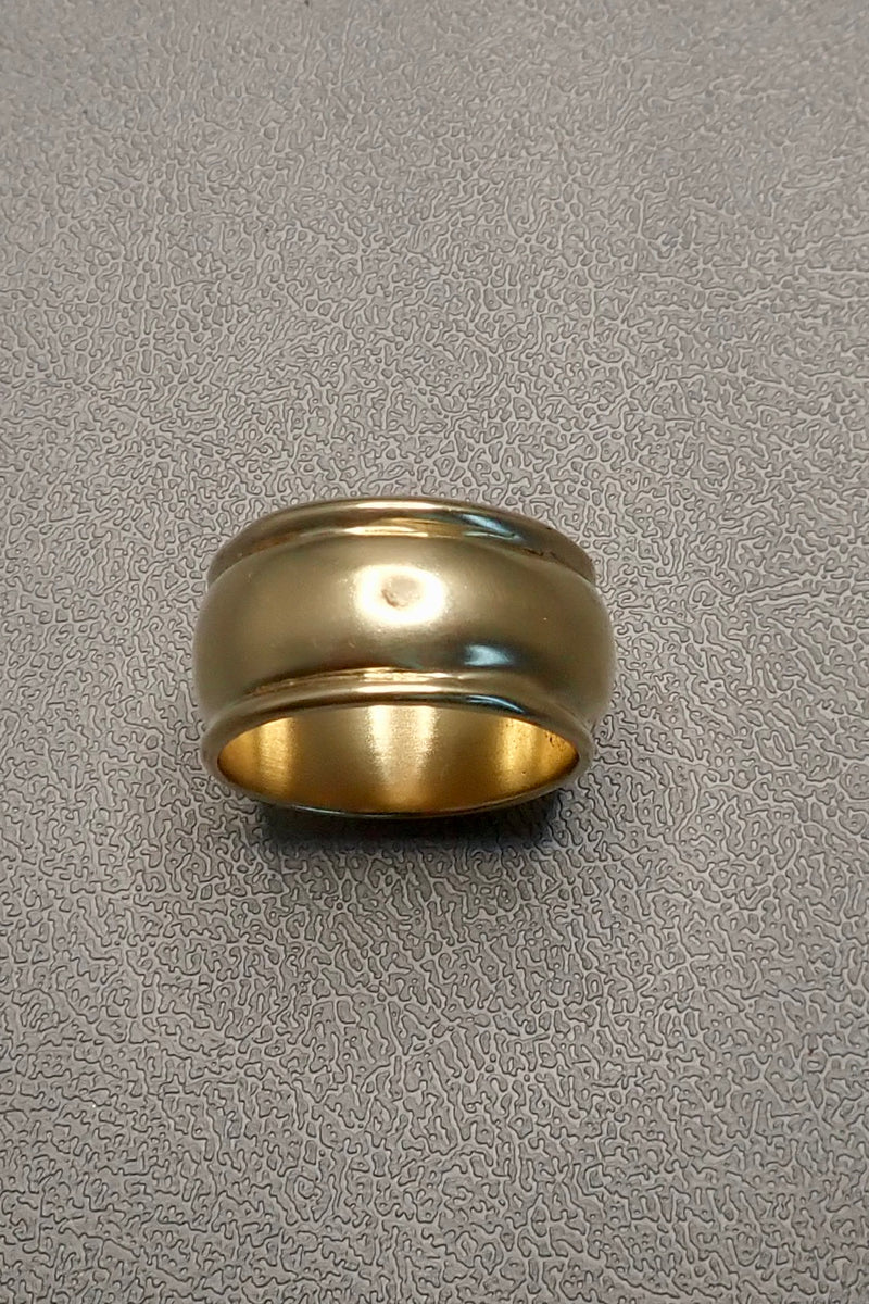 14 K GOLD BAND RING