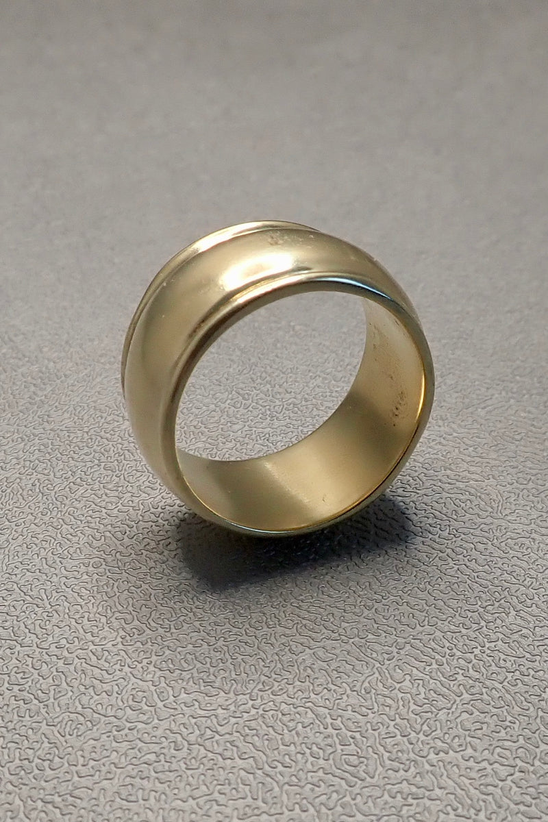 14 K GOLD BAND RING