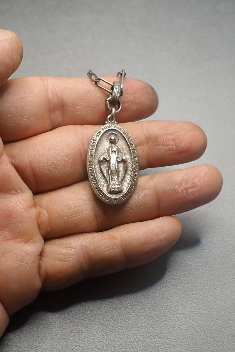 VIRGEN MEDAL NECKLACE