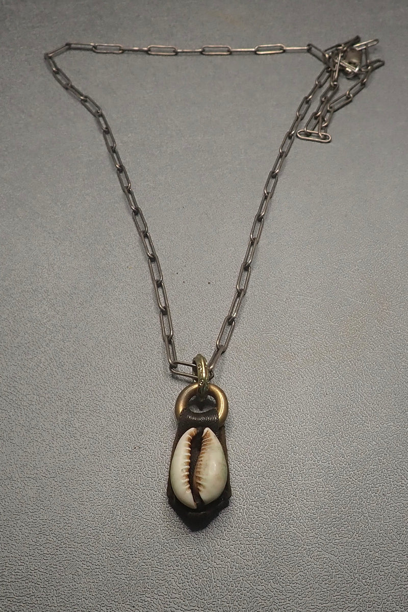 SHELL AMULET PENDANT