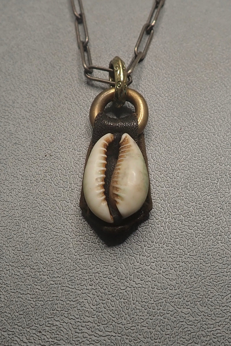 SHELL AMULET PENDANT