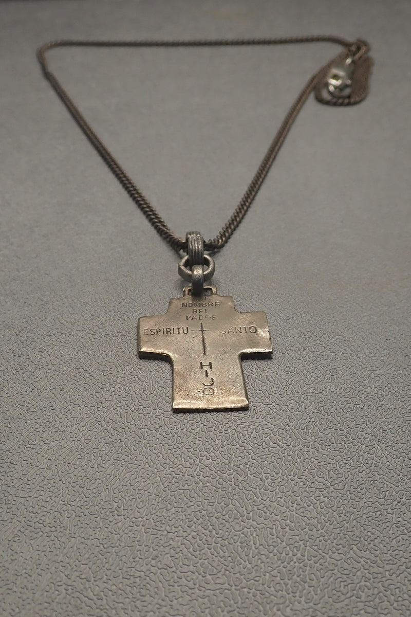 SHORT FLAT CROSS NECKLACE