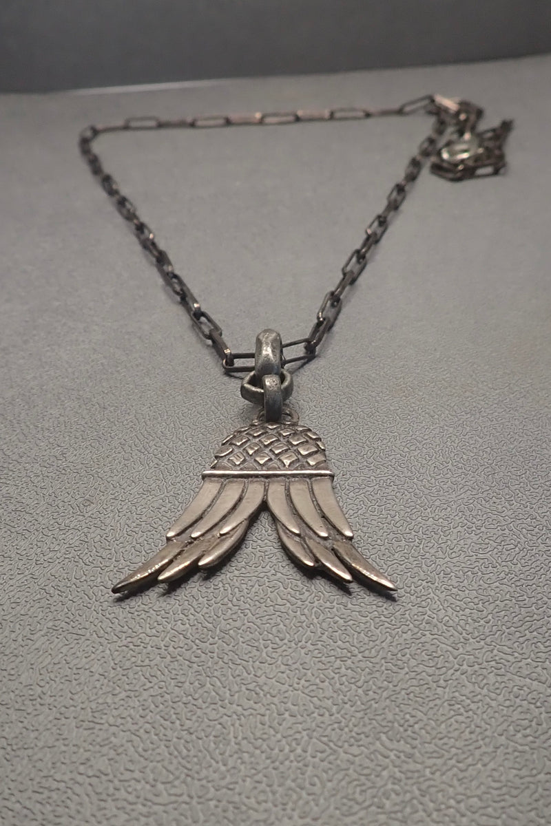 TWO FEATHER PENDANT