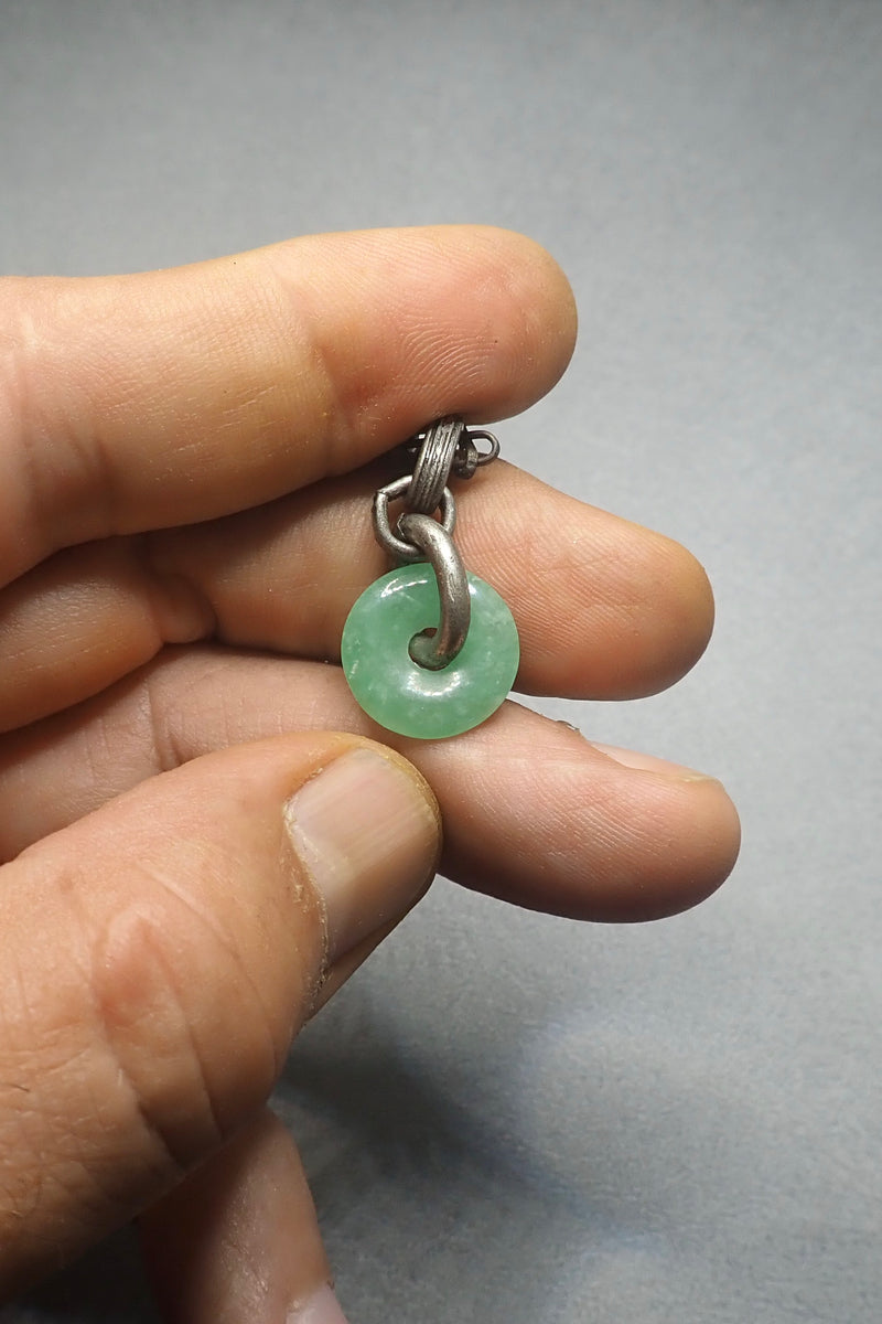 JADE DISC PENDANT