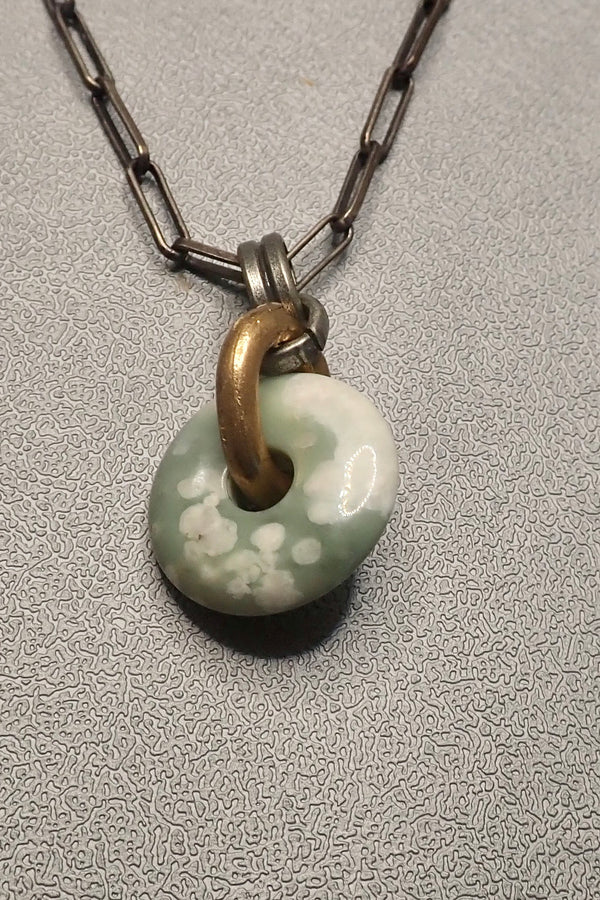 AGATE DISC PENDANT